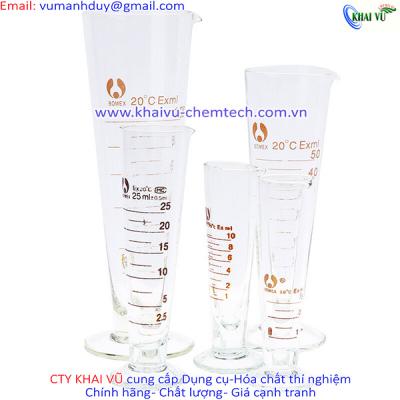 Cốc thủy tinh có chân kẻ vạch chia chính xác
